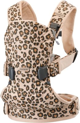 Многофункциональный рюкзак-кенгуру BabyBjorn One Cotton New version 0980.75/Леопард бежевый
