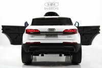 Детский электромобиль Rivertoys AUDI Q7 (HL678) 10