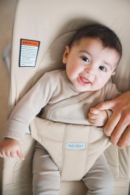Детский шезлонг BabyBjorn Bouncer Bliss Woven/Jersey Tri-Fabric Light Beige