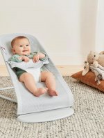 Детский шезлонг Babybjorn Balance Soft Mesh с игрушкой 