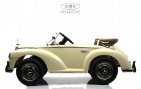 Детский электромобиль Rivertoys Mercedes-Benz 300S 13